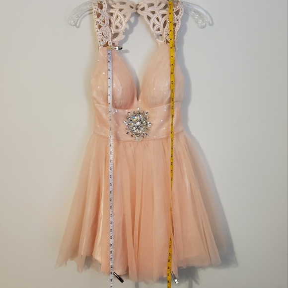 Bee Darlin Peach Junior Dress, Prom, Homecoming Size 9/10 - Picture 4 of 11